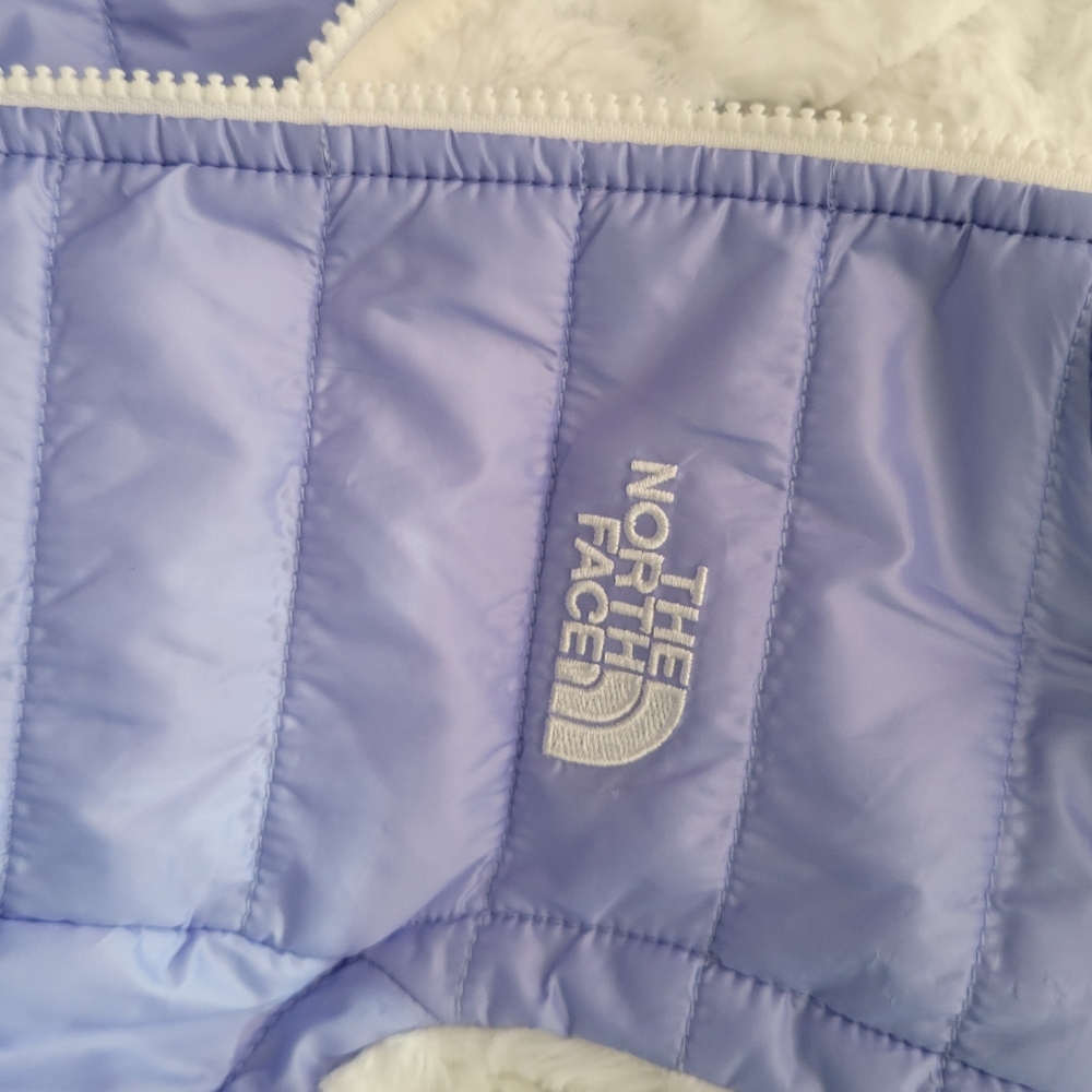 Women's Reversible North Face Vest - Picture 3 of 3